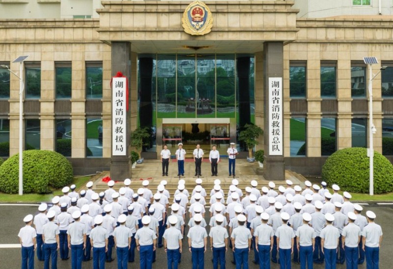 嚴(yán)查資質(zhì)、練兵如火、盯防新能源——湖南消防筑牢春季“硬核防線”